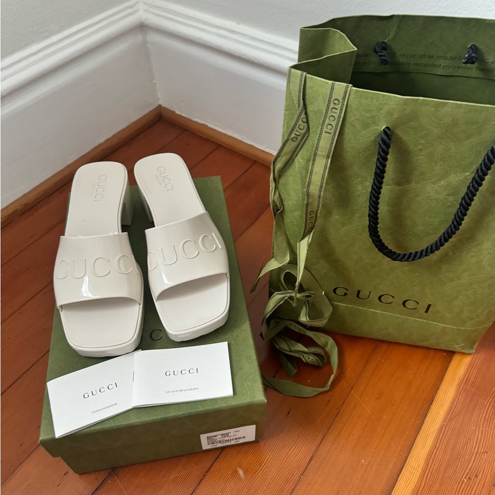 Rubber Gucci Logo Womens Slide Sandals 36 Mystic White